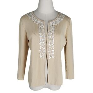 Vintage Cream Cardigan with White Geometric Shell Embellishments Spring Vacation